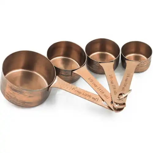 OMG Trends Set Of 4 Measuring Cups